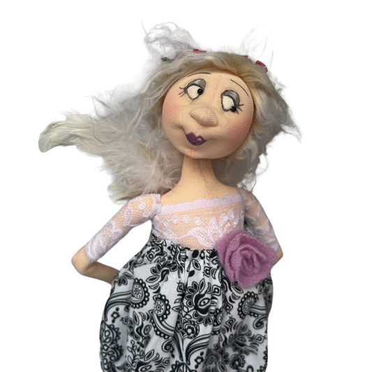 Tina, Sitting Standing Dolls Splash Quilting