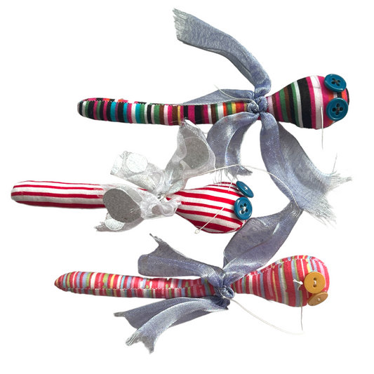 Flying Dragonfly Splash Quilting