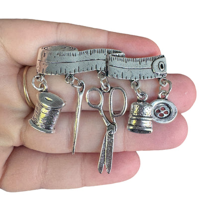 Pin  — Sewing Theme